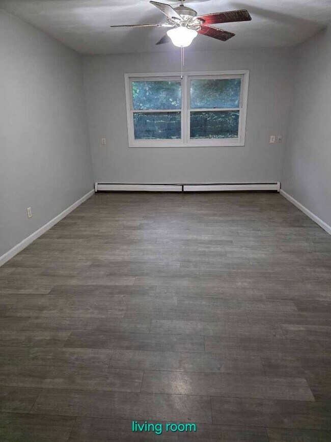 Building Photo - 130 S Clarendon