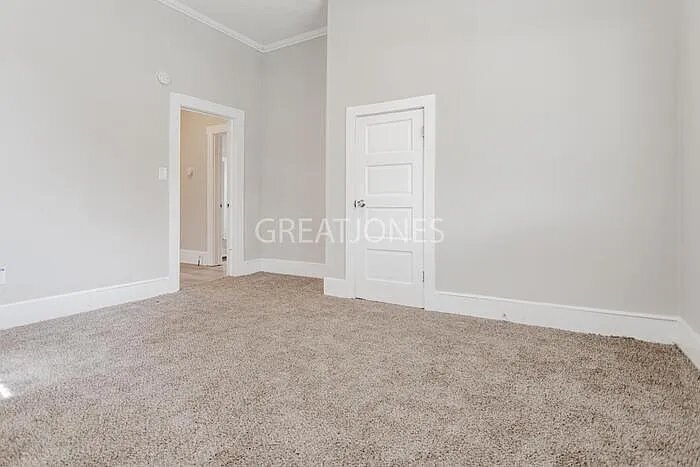 Building Photo - 945 53rd St
