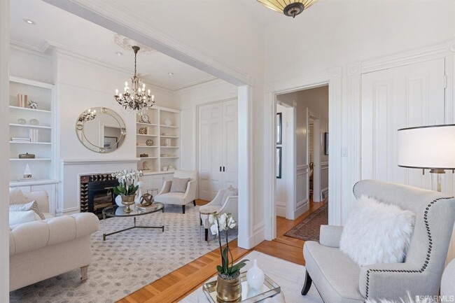 Building Photo - NEW! Stunning Pacific Heights Top-Floor Co...