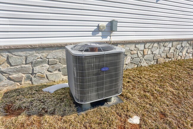 Building Photo - 1 Taube Ct