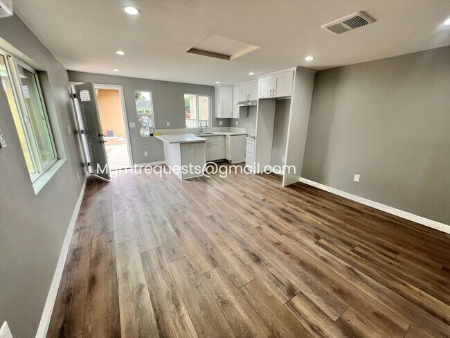 Building Photo - 2994 9th St