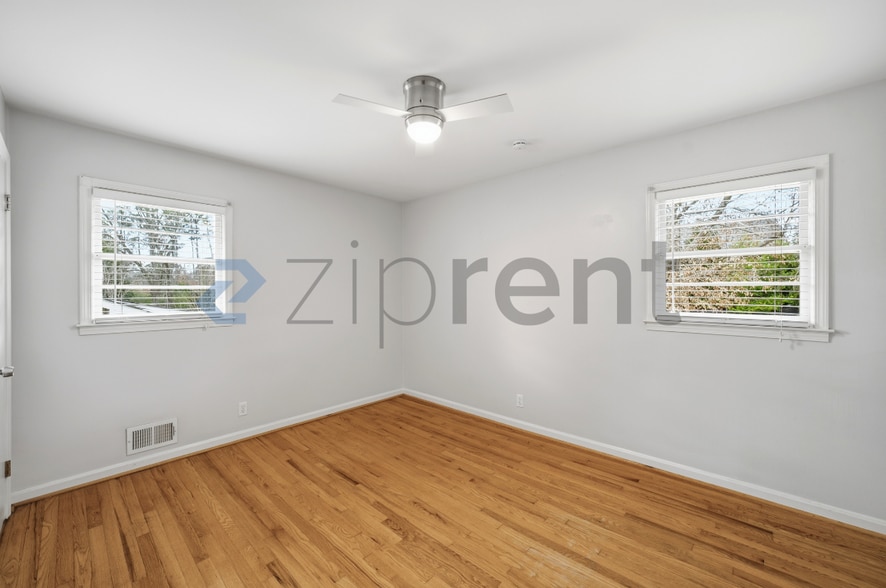 Building Photo - 1894 Hebron Hills Dr