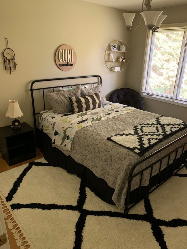 Building Photo - 10304 Snowpine Way