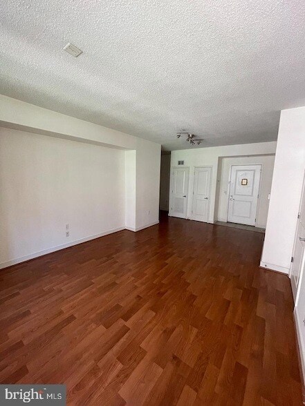 Building Photo - 820 N Pollard St
