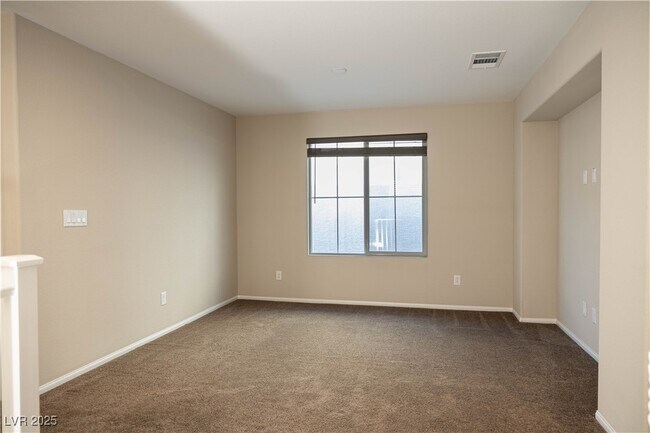Building Photo - 10561 Sariah Skye Ave