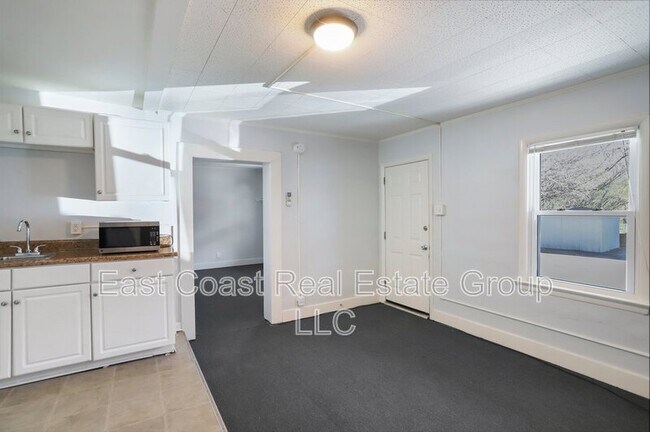 Building Photo - 13628 Pennsylvania Ave