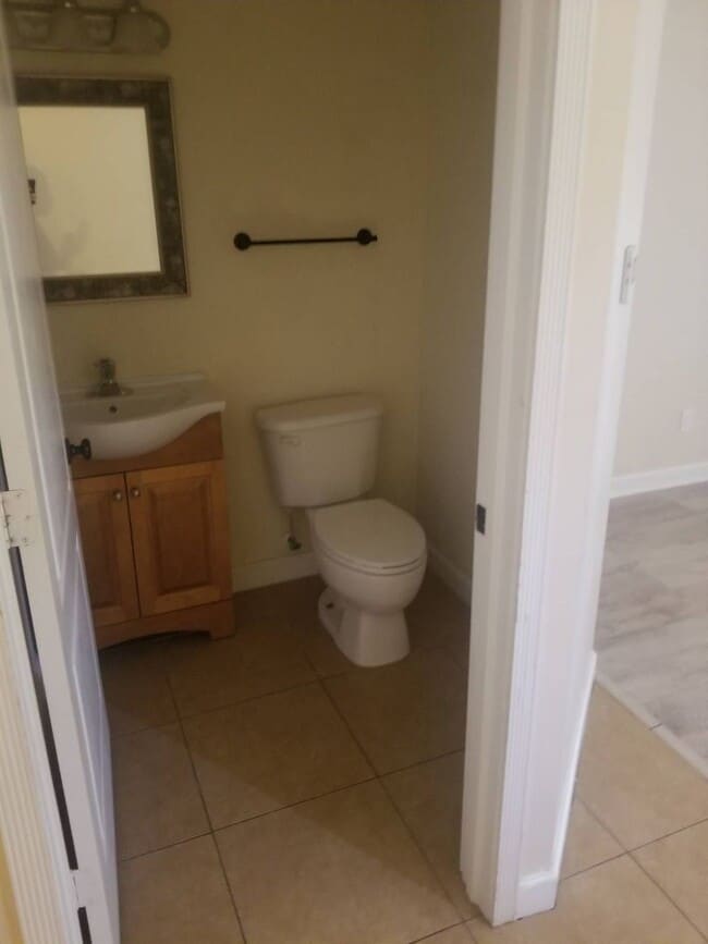 Building Photo - ? LIMITED TIME ONLY ?? For applicants meeting, all of our qualifications the owner is offering $5...