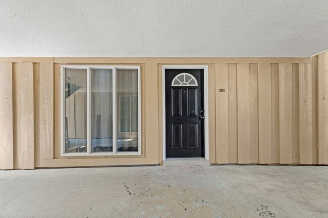 Building Photo - C0507-133 Hawthorne Reserve