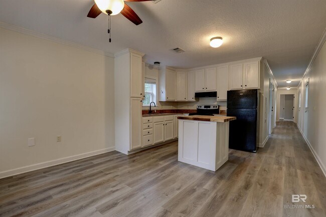 Building Photo - 6602 Co Rd 32