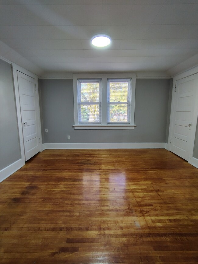 Building Photo - 1607 N Church St