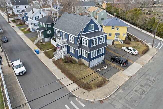 Building Photo - 86 Chester Ave
