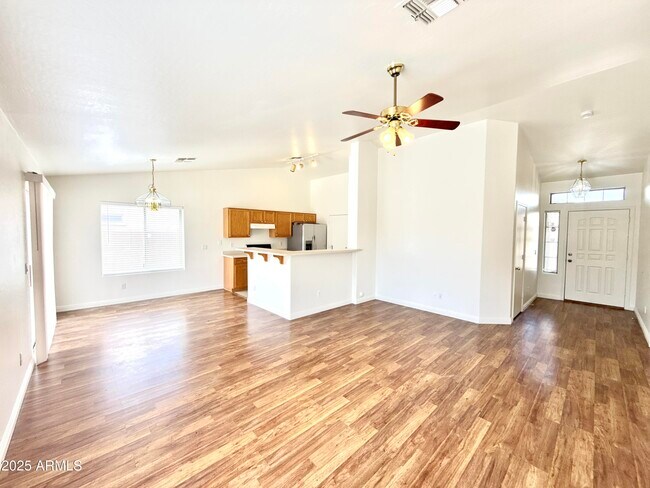 Building Photo - 13271 W Desert Rock Dr