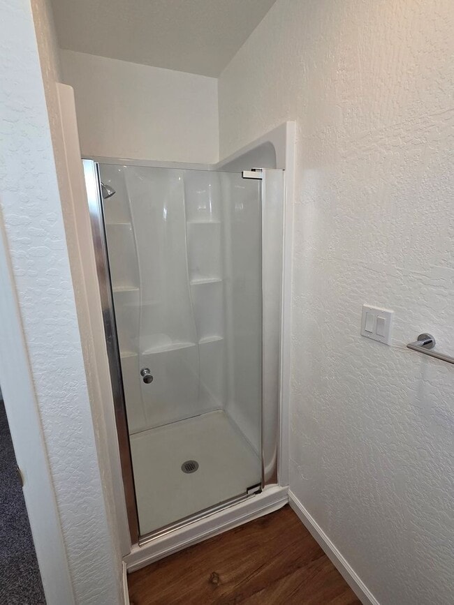 Building Photo - 3-Bedroom Condo Near Columbia Jr. College