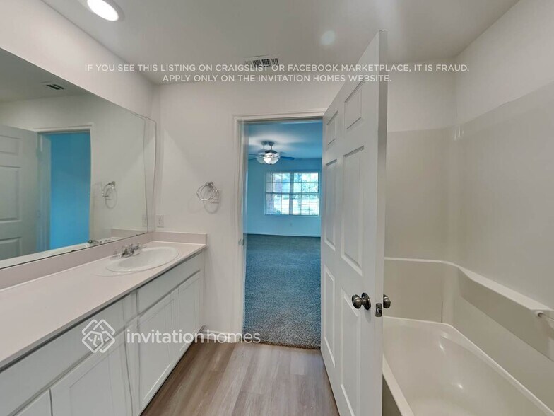 Building Photo - 18739 Faustina Way