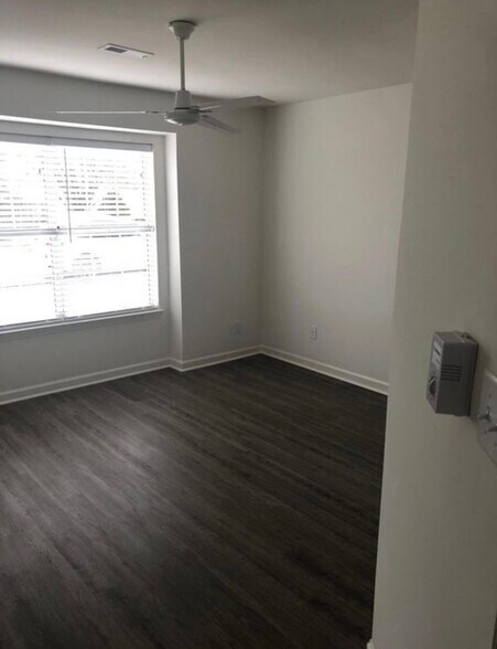Front bedroom - 5403 Ivocet Dr