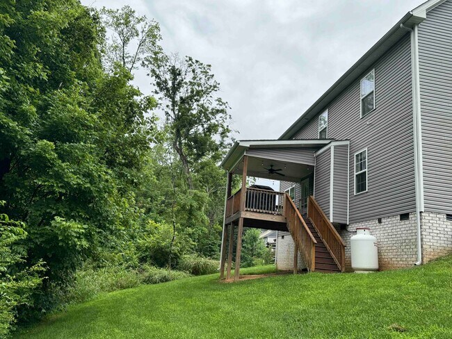 Building Photo - 1057 Brightwood Ct