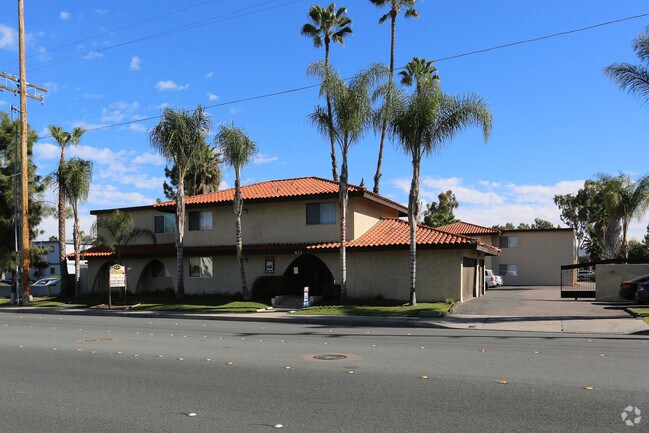 Building Photo - La Paloma