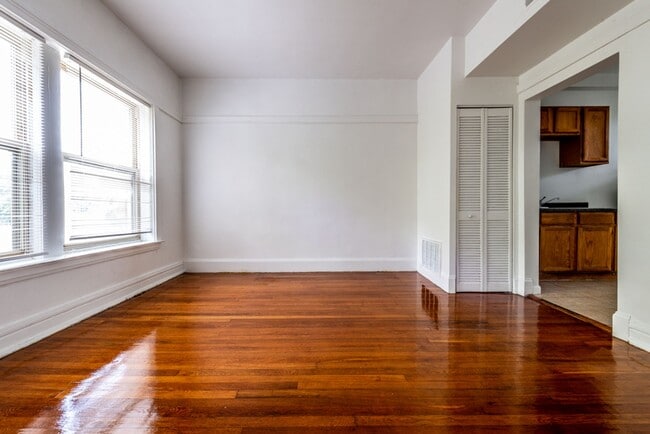 Building Photo - 7151-53 S Indiana Ave 200-02 E 72nd St Chicago, IL 60619