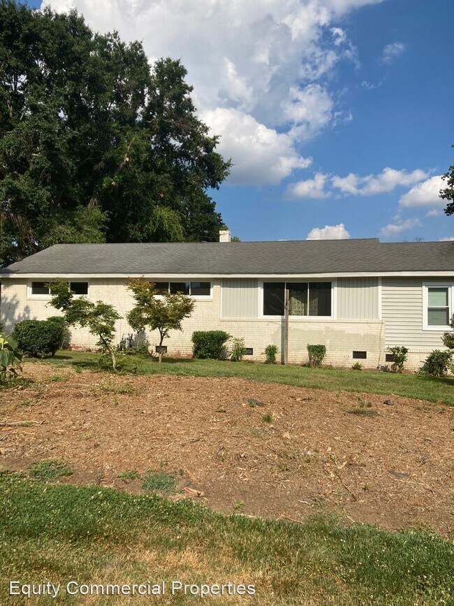 Building Photo - 4 br, 2 bath House - 800 N. Elam