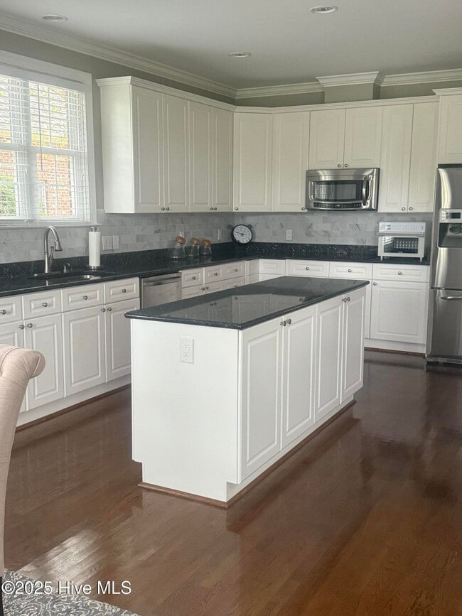 Building Photo - 2105 Lytham Ct