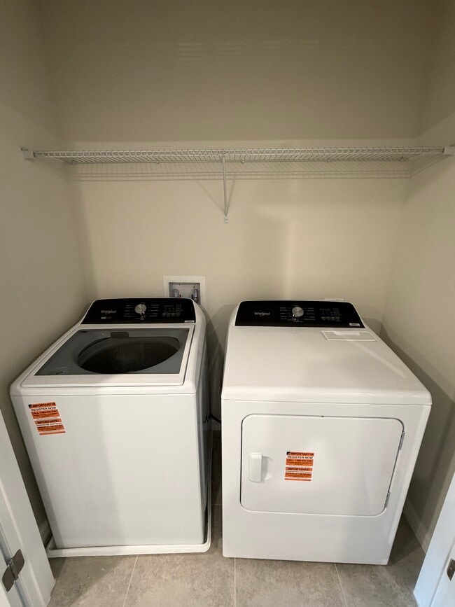 Building Photo - 110 Violet Vine Ln