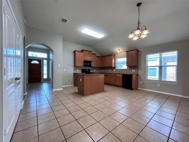Building Photo - 2037 Rachel Ln