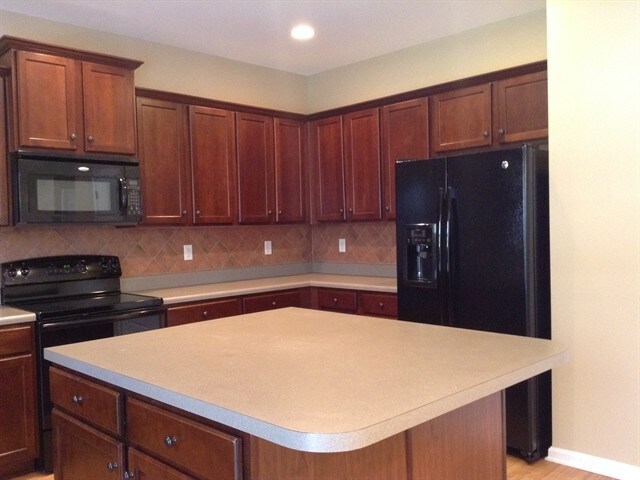 Building Photo - 1 Jordan Crest Ct