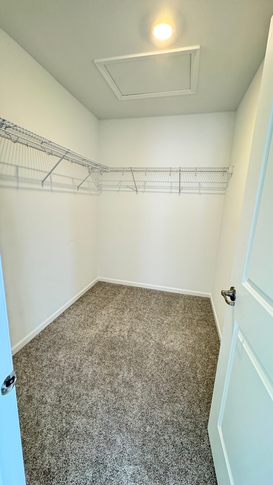 Building Photo - 25631 W Yorkshire Dr