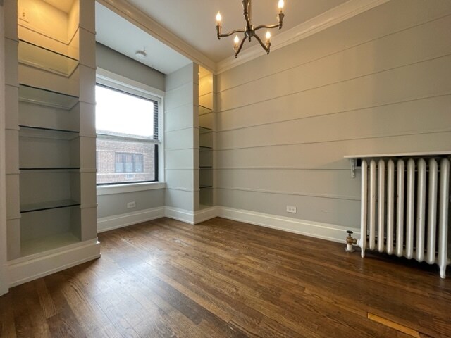 Building Photo - 742 W Addison St