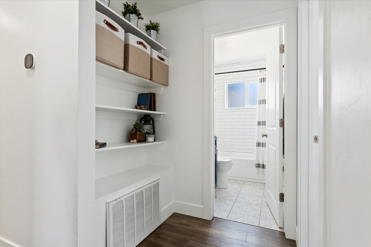 Building Photo - 5750 S 4060 W