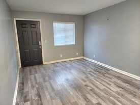 Building Photo - Woodruff Apartments