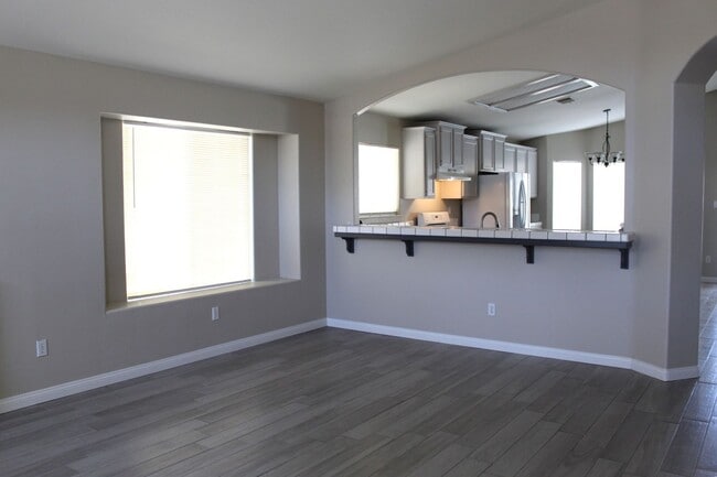 Building Photo - North West Home with Solar and Pool for Rent