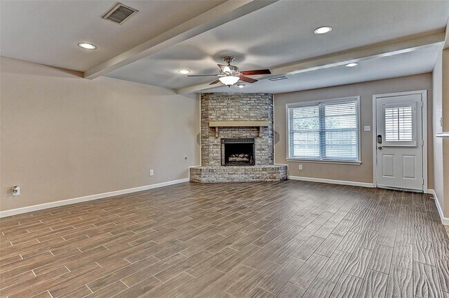 Building Photo - 6031 Cerritos Dr