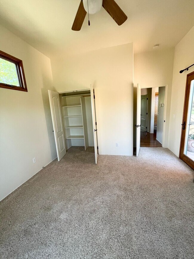 Building Photo - Gorgeous Wine Country 3 Bedroom 2 Bath Sin...