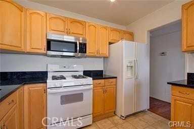 Building Photo - 214 Via Robina
