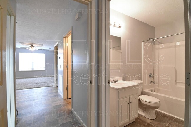 Building Photo - 304 Keeneland Dr