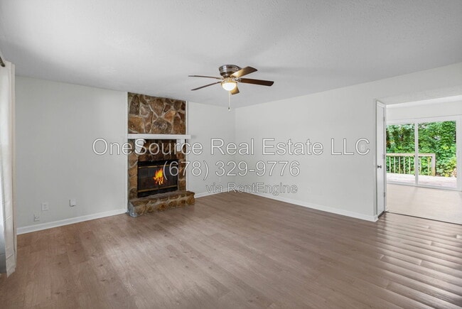 Building Photo - 2961 Lakemont Dr SW