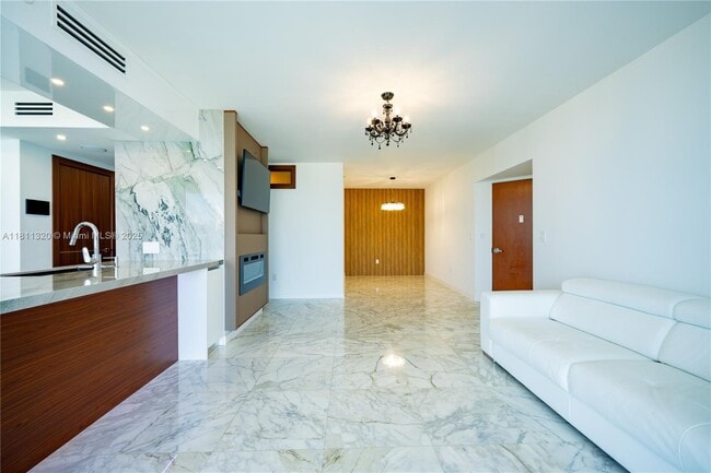 Building Photo - 6365 Collins Ave