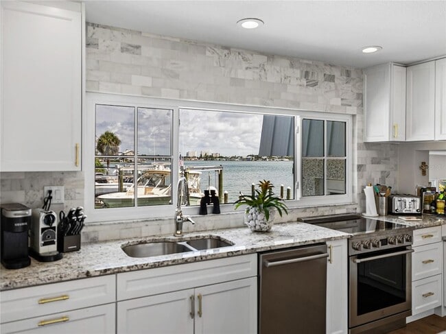 Building Photo - 829 59th Ave