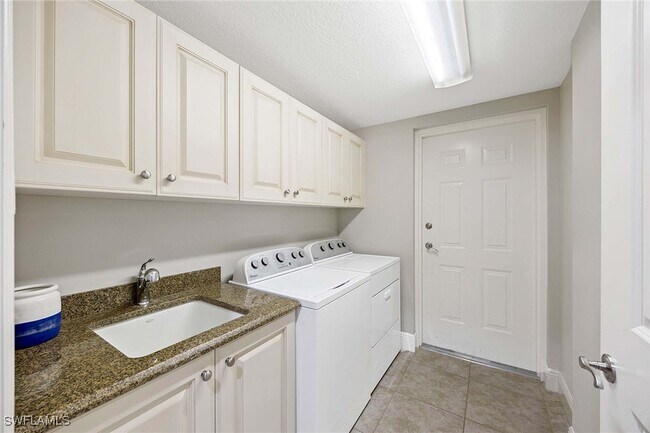 Building Photo - 2717 Callista Ct