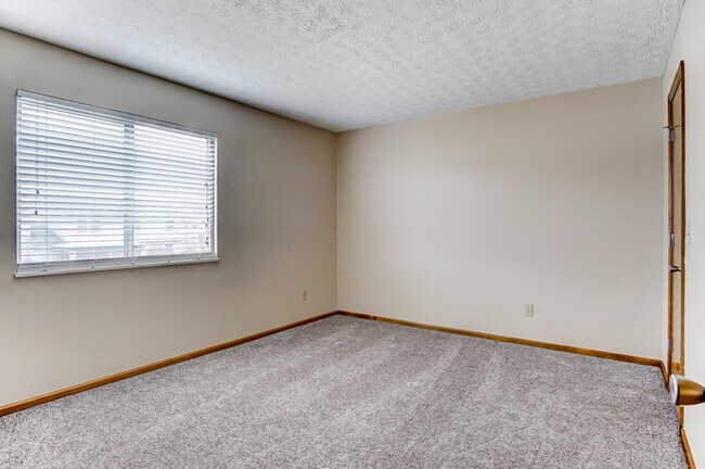 Building Photo - 4 Bedroom Home in Hilliard