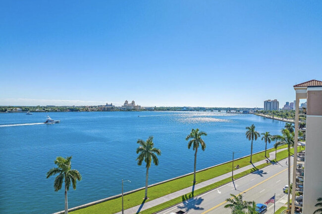 Building Photo - 1801 N Flagler Dr