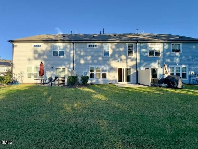 Building Photo - 3233 Retama Run