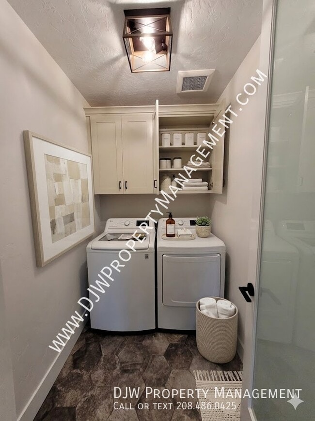 Building Photo - 4264 W Lovegood Ln