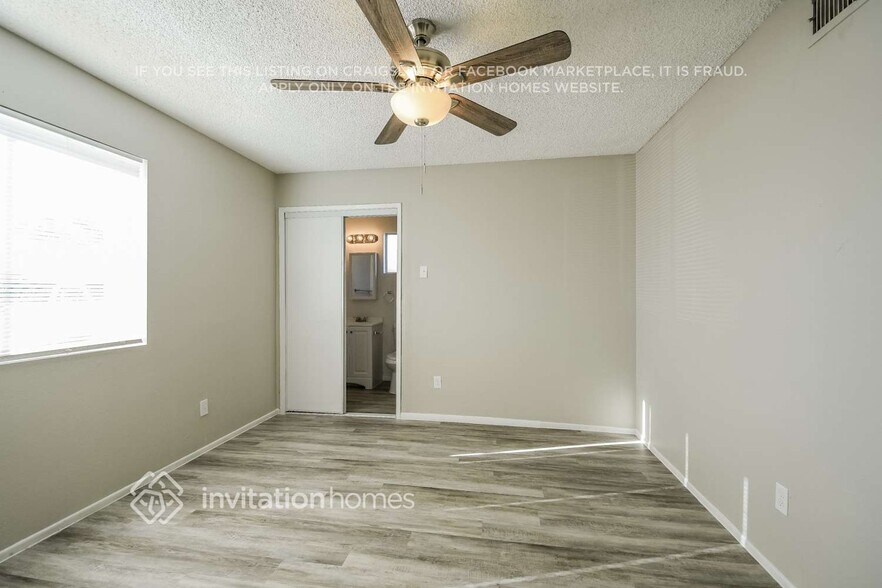 Building Photo - 1102 W Helena Dr