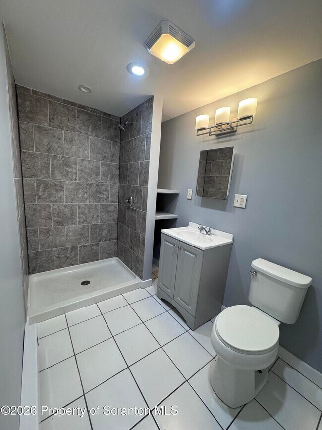 Building Photo - 1019 Wheeler Ave