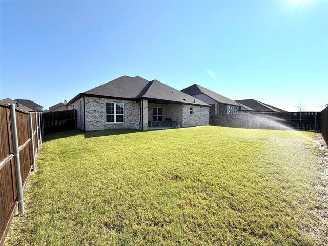 Building Photo - 402 Coyote Creek Dr