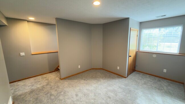 Building Photo - 10757/10759 Chicago Drive