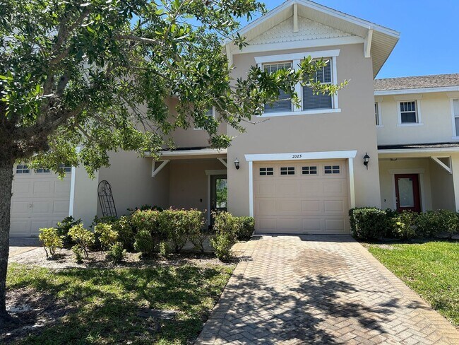 Building Photo - Three Bedroom Townhome at Cypress Lakes in Kissimmee