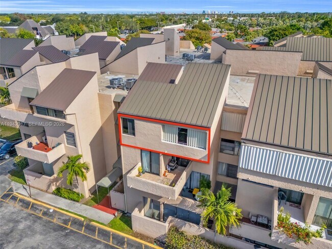 Building Photo - 10400 SW 108th Ave